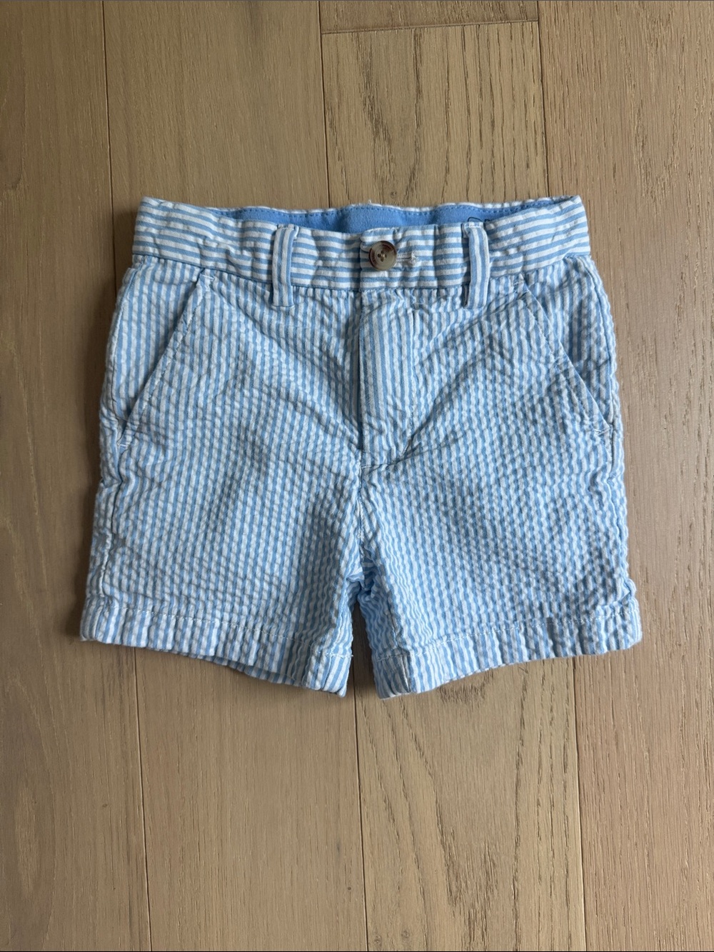 Vineyard Vines Light Blue and White Seersucker Shorts